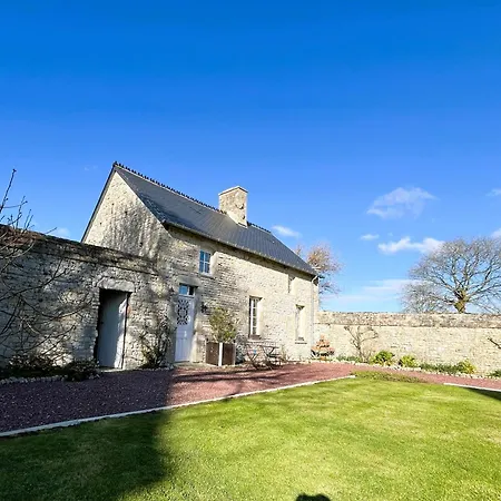 Holiday home Le Fournil De Mere Eglise Sainte-Mere-Eglise